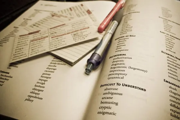 Cách sử dụng sách học từ vựng IELTS