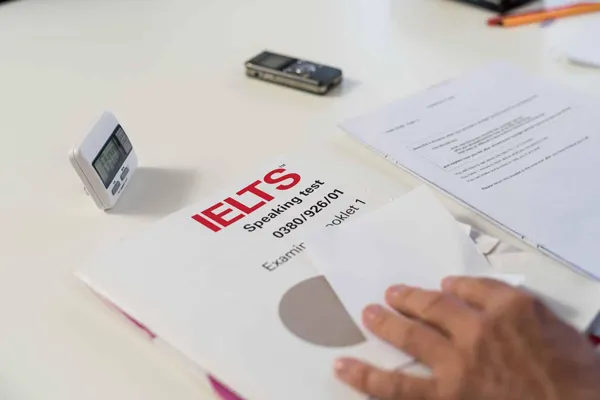 The buying and selling of IELTS tests is an alarming issue in Vietnam