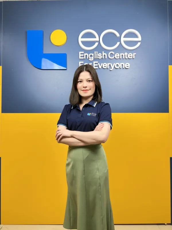 Ms. Hoang Hanh - 8.5 IELTS Instructor at ECE