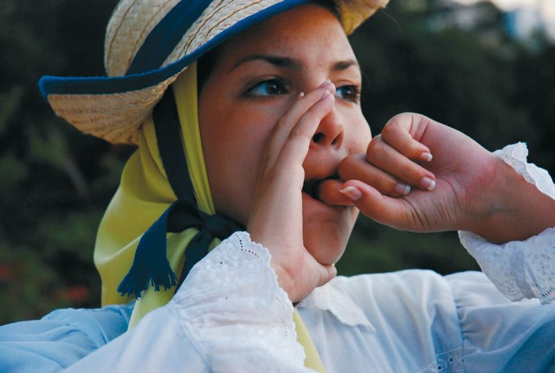 Bài đọc IELTS Reading: Silbo Gomero - Ngôn ngữ huýt sáo độc đáo trên đảo La Gomera của Tây Ban Nha